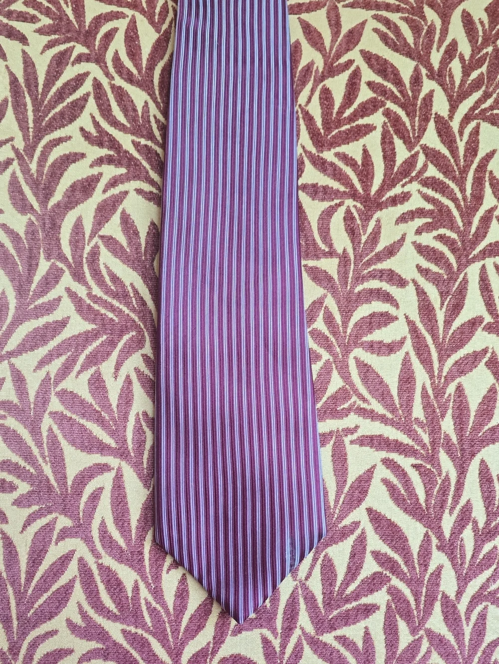 Men's Striped Burgundy Tie - Classic Formal Accessory